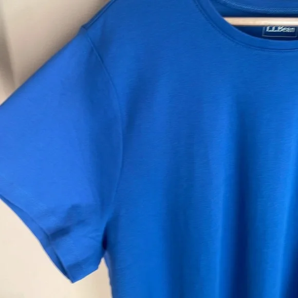 LL Bean bright blue tee shirt - Picture 2 of 9